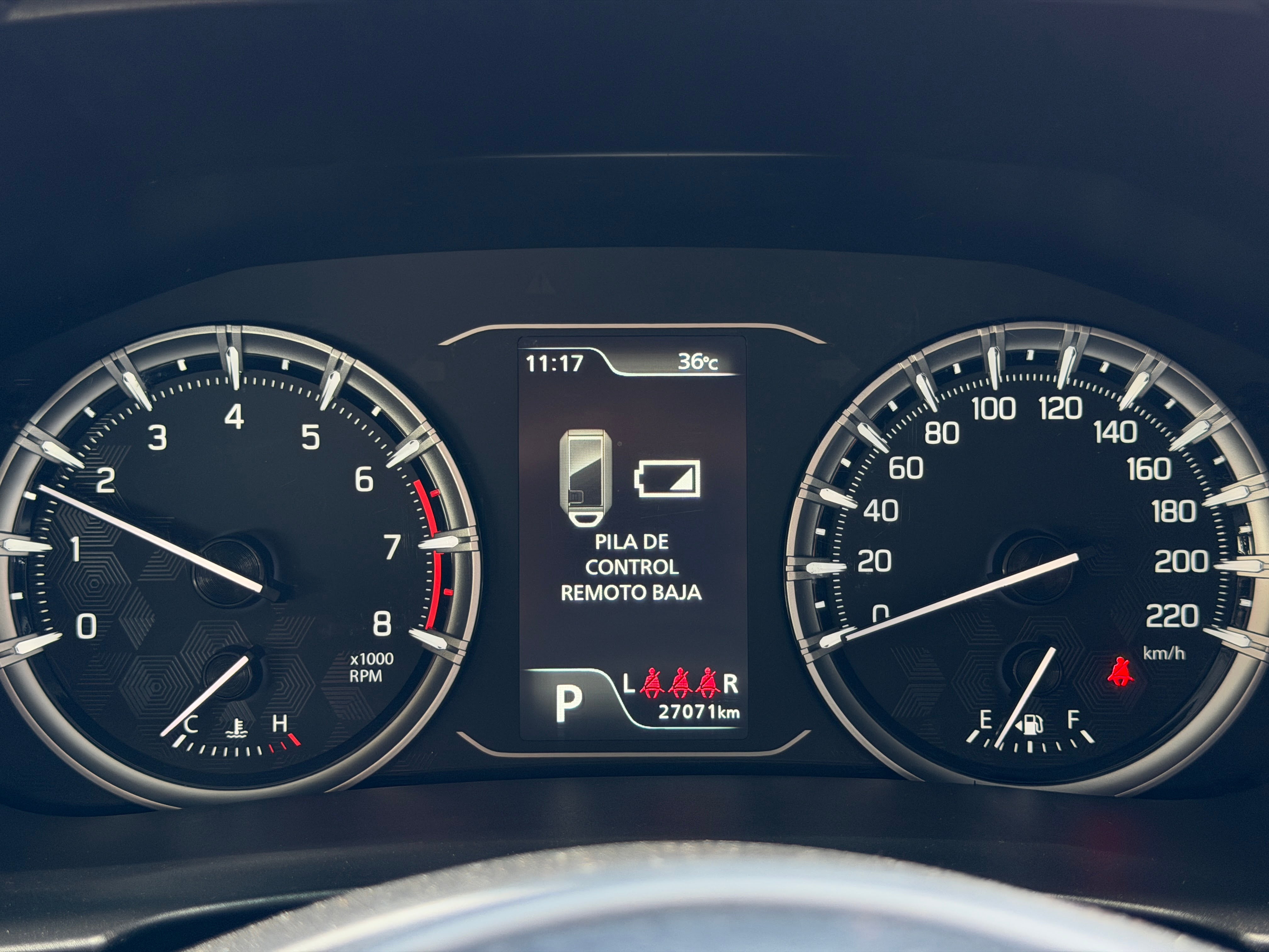 2025 SUZUKI GRAND VITARA 5P GLX BOOSTERGREEN HEV L41.5T AUT
